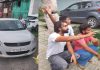 पंजाब के युवकों ने हिमाचल में छात्रा से की स्नैचिंग, बस के इंतजार में खड़ी थी युवती, 20 मीटर तक कार संग घसीटा
