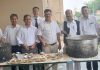 वकील भाईचारे ने श्रावण संक्रांति पर जिला कचहरी परिसर में लगाया लंगर