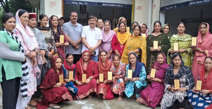 hatras divas