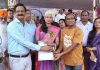 समाज सेवी कार्यों के लिए मनदीप शर्मा प्रशंसा पत्र से सम्मानित