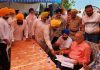 ਮੰਤਰੀ ਡਾ. ਬਲਬੀਰ ਨੇ ਅਧਿਕਾਰੀਆਂ ਨਾਲ ਕੀਤਾ ਪਿੰਡਾਂ ਦਾ ਦੌਰਾ, ਲੋਕਾਂ ਦੀਆਂ ਮੁਸ਼ਕਲਾਂ ਦਾ ਕੀਤਾ ਹੱਲ