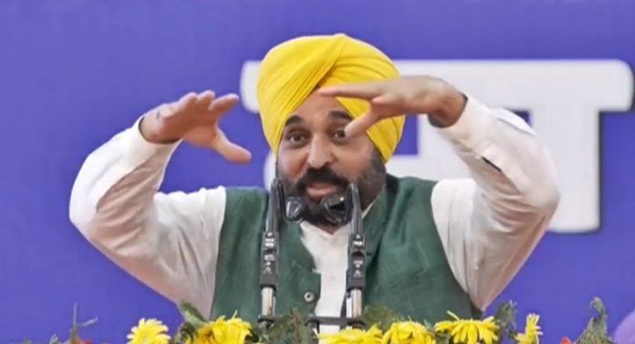cm-mann-onsukhbir-badal-at-hoshiarpur