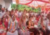कालाकोट के खडाड़ियां गांव पहुंचने पर भाजपा प्रत्याक्षी रणदीर सिंह का जोरदार स्वागत