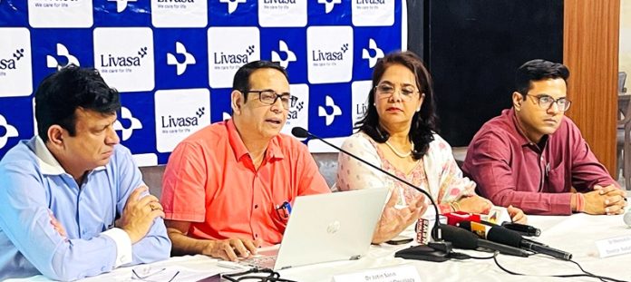 DR MINAKSHI