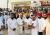ਨਗਰ ਸੁਧਾਰ ਟ੍ਰਸ੍ਟ ਦੇ ਚੇਅਰਮੈਨ ਗੁਰਪਾਲ ਨੂੰ ਰਾਮਲੀਲਾ ਕਮੇਟੀਆਂ ਨੇ ਯਾਦਗਾਰੀ ਚਿਨ੍ਹ ਦੇ ਕੇ ਕੀਤਾ ਸਨਮਾਨਿਤ