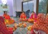 सुहागिन महिलाओं का महापर्व करवाचौथ धूमधाम के साथ मनाया गया, पति भी दिखे उत्साहित