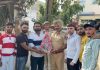 ट्रैफिक इंचार्ज सुभाष भगत को युवासेना ने उनके अच्छे कामों के लिए सम्मानित किया: अर्जुन बग्गा