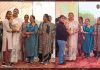 सरकारी स्कूल नई आबादी में वार्षिक समारोह आयोजित, डीईओ ने बच्चों को दिया आशीर्वाद