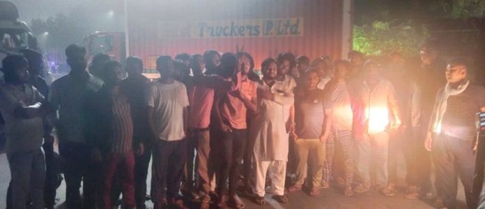 protest-by-truck-drivers-at-century-plywood-hoshiarpur-punjab