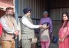 उप जिला शिक्षा अधिकारी का रेलवे मंडी स्कूल का आकस्मिक निरीक्षण