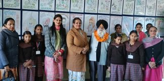 सेवामुक्ति के बाद भी स्कूल से जुड़कर अध्यापक बच्चों को प्रदान कर सकते हैं अपने अनुभव का लाभ: डीईओ अरोड़ा