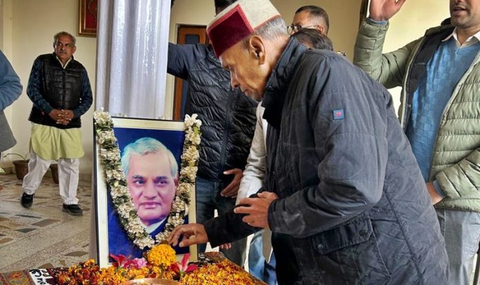 dhoomal-on-atal-jaynti-sameerpur-himachal-pradesh