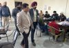 डिप्टी कमिश्नर उमा शंकर गुप्ता द्वारा जिला लाइब्रेरी गुरदासपुर का दौरा