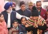 ਜਾਰਜੀਆ ਹਾਦਸੇ ਵਿੱਚ ਮਾਰੇ ਗਏ ਰਵਿੰਦਰ ਕੁਮਾਰ ਦੇ ਪਰਿਵਾਰਕ ਜੀਆਂ ਦੀ ਸਹਾਇਤਾ ਕਰਨ ਲਈ ਪਹੁੰਚੇ ਡਾ. ਐਸਪੀਐਸ ਓਬਰਾਏ