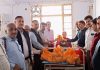 मुख्यमंत्री सुखविंदर सुक्खू के जन्मदिन पर कांग्रेस नेताओं ने अस्पताल में किया फल वितरण