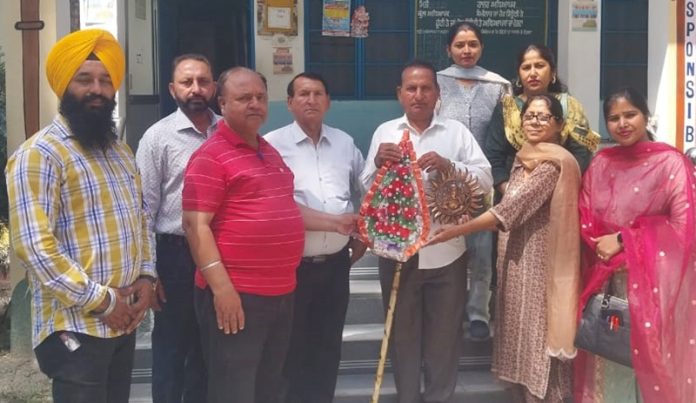 ajjowal-school-respect-elders-hoshiarpur-punjab