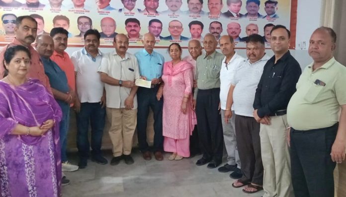sood-sabha-hoshiarpur-punjab-sood-family-donate-2-and-half-lakh-for-room