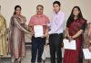 आपात स्थिति में उत्कृष्ट सेवाएं देने वाले अधिकारियों का सम्मान