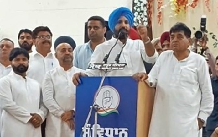 raja-warring-at-hoshiarpur-sawidhan-bachao-rally-city-center