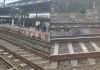 मुंब्रा रेलवे स्टेशन पर चलती ट्रेन से गिरे यात्री, 5 की मौत, कई घायल