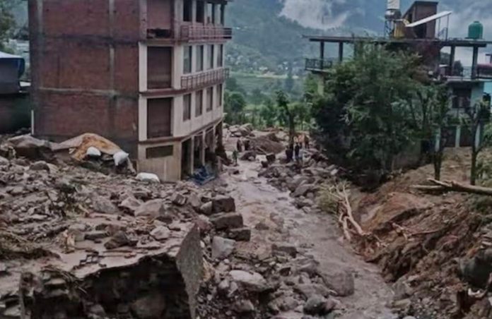 himchal cloud burst