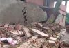 स्कूल की इमारत गिरने से व्यक्ति की मौत, 3 गंभीर घायल