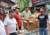 कोतवाली बाजार में लगाया समोसों का लंगर