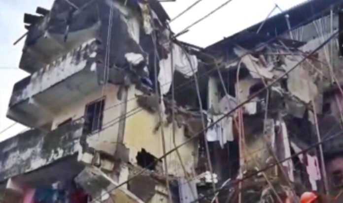 maharstra building collapse
