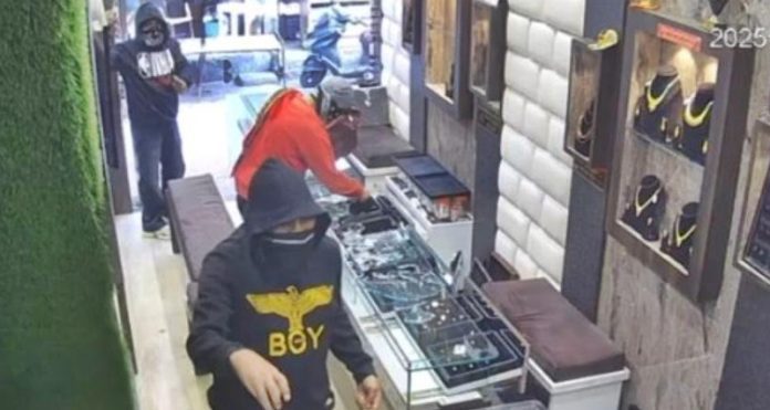theft jewellery shop jalandhar