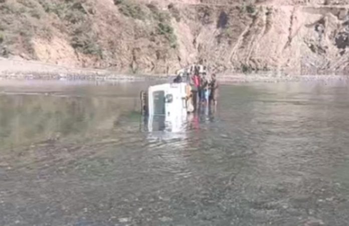 balero car collapse in himachal