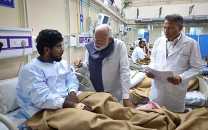 pm modi at lmpj hospital