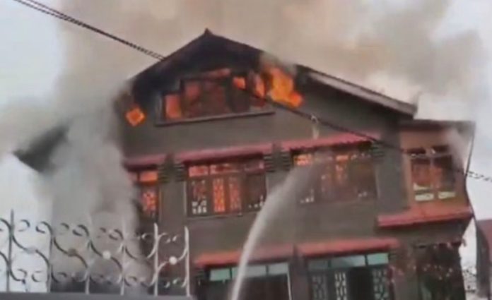lal bajar fire