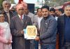 नगर निगम में कार्यरत कमल कुमार का सम्मान
