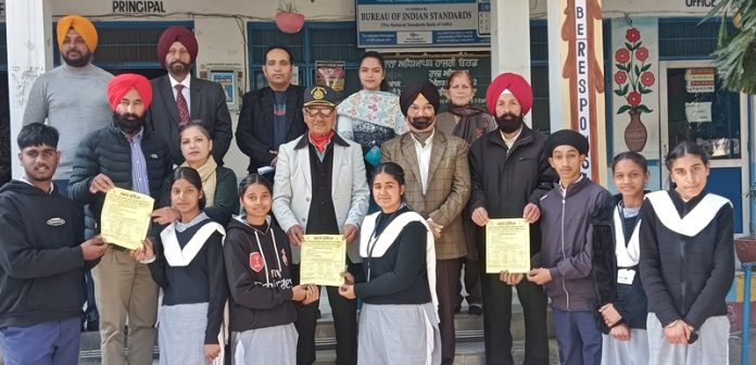 ajjowal-school-hoshiarpur-seminar-on-army-police-recruitment