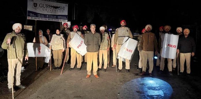 farmers detain