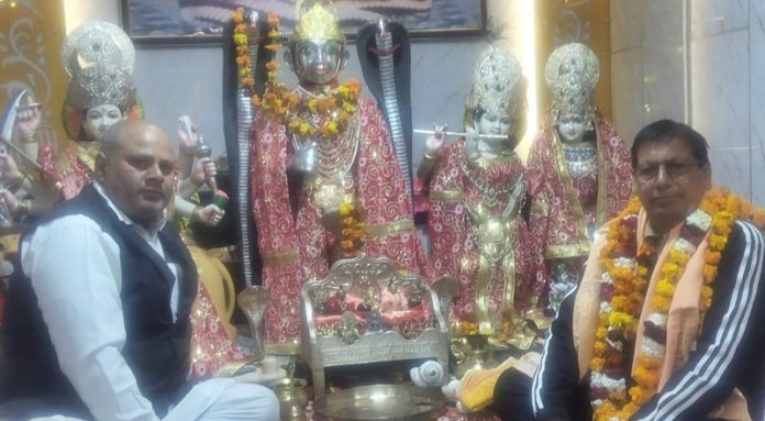 sudarshan-dhir-hoshiarpur-at-baba-sodal-mandir-jalandhar-punjab