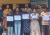 कोर्स पूरा करने वाले विद्यार्थियों को प्रमाणपत्र वितरिक किए