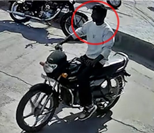 स्टार हैल्थ में कार्यरत पुनीत का कार्यालय के बाहर खड़ा मोटरसाइकिल चोरी