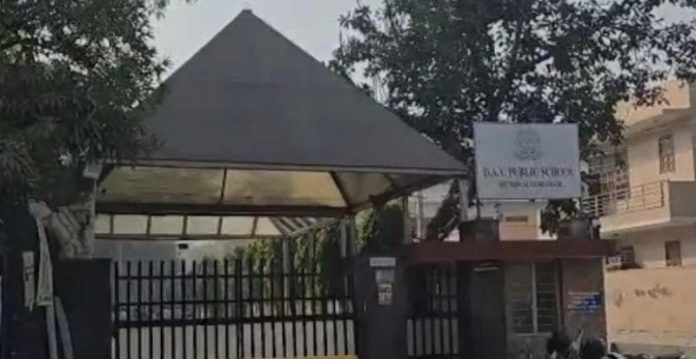 gurugram school bomb threat