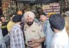 ਮੋਟਰਸਾਈਕਲ ਸਵਾਰ ਹਮਲਾਵਰਾਂ ਨੇ ਕਾਰ ਤੇ ਕੀਤੀ ਫਾਇਰਿੰਗ, ਵਿਅਕਤੀ ਜ਼ਖਮੀ