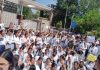 अंजली चौधरी मौत मामलाः गांधीनगर महिला कॉलेज में छात्राओं का प्रदर्शन, तनाव का माहौल