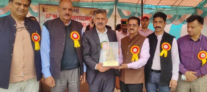 hamirpur honoured
