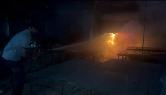khanna fire in shop