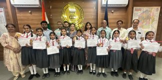 500/500 अंक हासिल करने वाले 27 होनहार विद्यार्थी एडीसी द्वारा सम्मानित