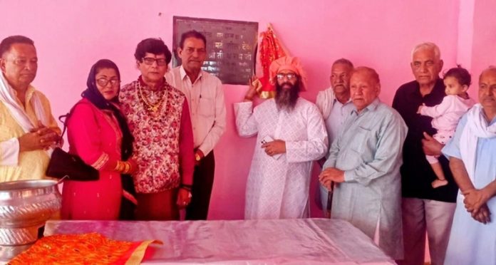 datarpur parents