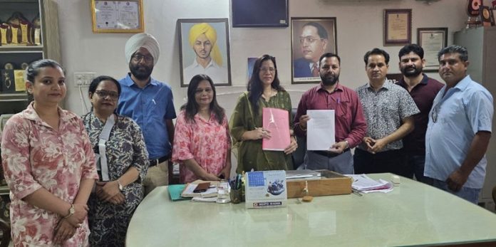 mou-with-the-stellar-news-and-govt-college-hoshiarpur-punjab