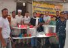 श्री सत्यनारायण कीर्तन मंडली एवं वैल्फेयर सोसायटी ने लोगों को पिलाया ठंडा-मीठा जल