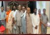 मां भामेश्वरी देवी मंदिर में कार्यक्रम संबंधी जिलाधीश और एसएसपी को भेंट किया निमंत्रण पत्र