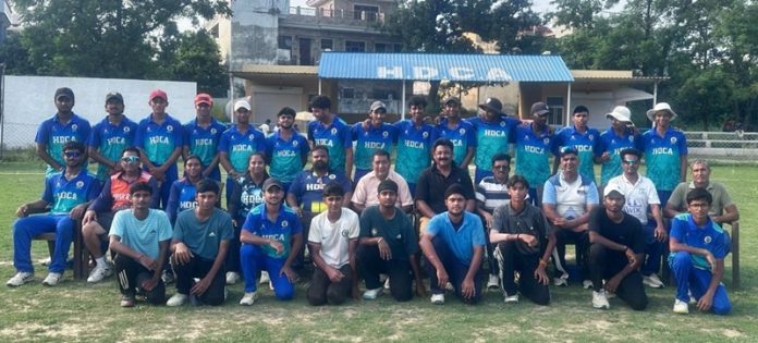 hdca-winner-team-with-dr-raman-ghai-and-others