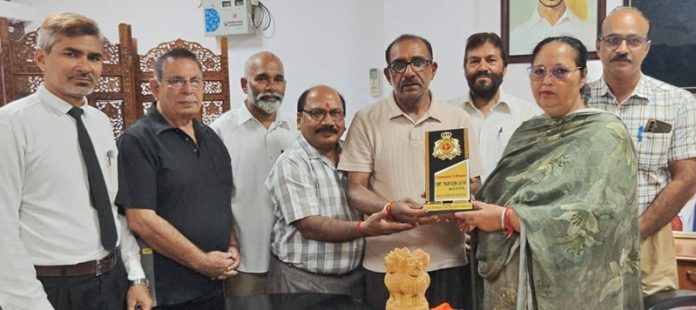 anti-corruption-hoshiarpur-welcome-mayor-parveen